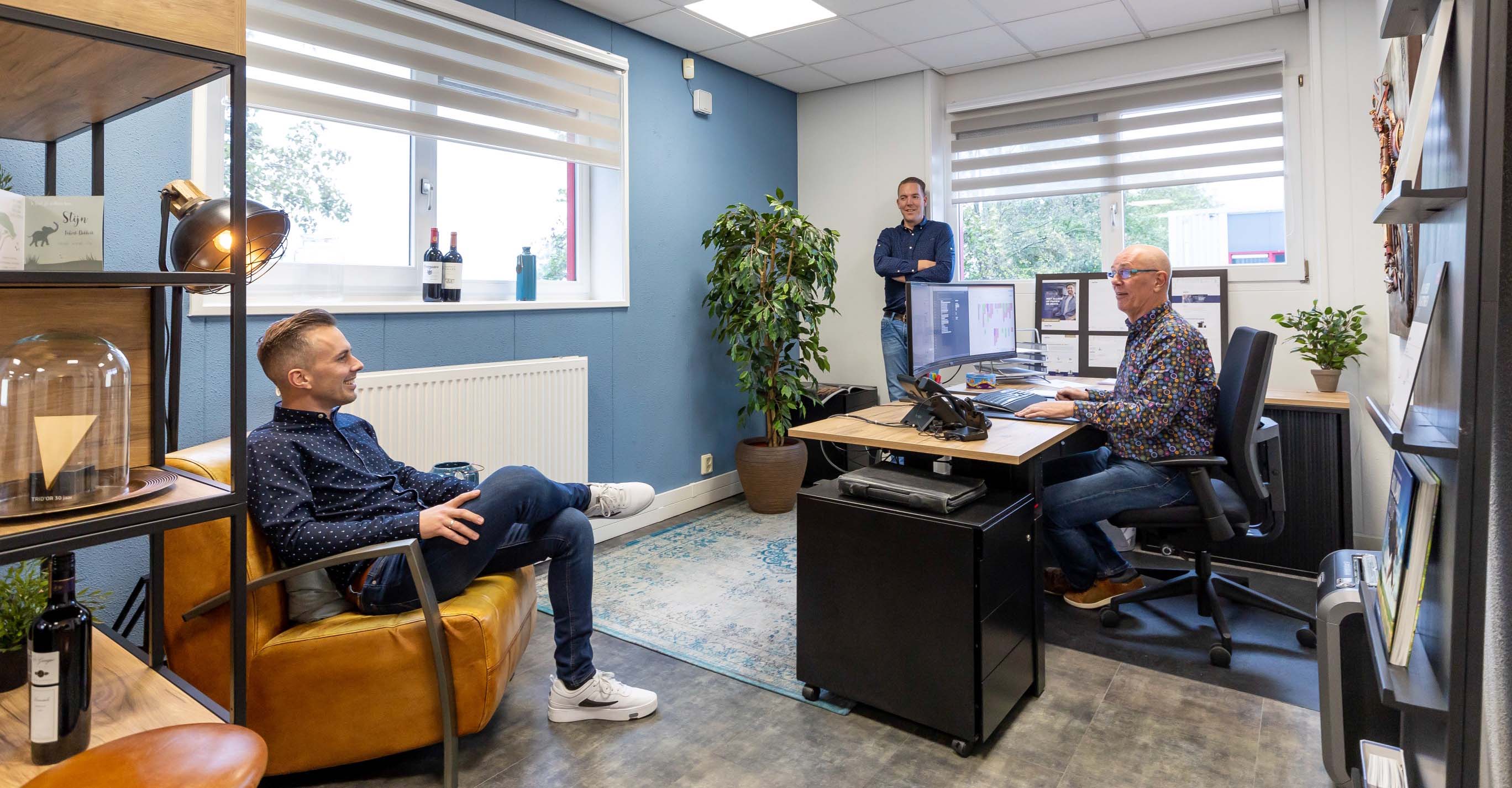 Tridor overleg op kantoor-4